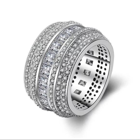 LUXURY 925 STERLING SILVER DIAMOND BAND RING, BEAUTIFUL RING, SHINY RING - Picture 3 of 5